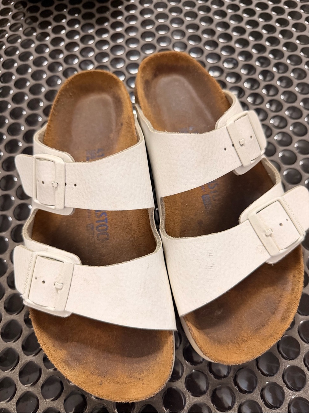 BIRKENSTOCK Arizona Soft Footbed white leather with white buckle - womens 41